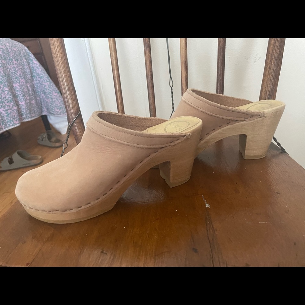 No. 6 clogs